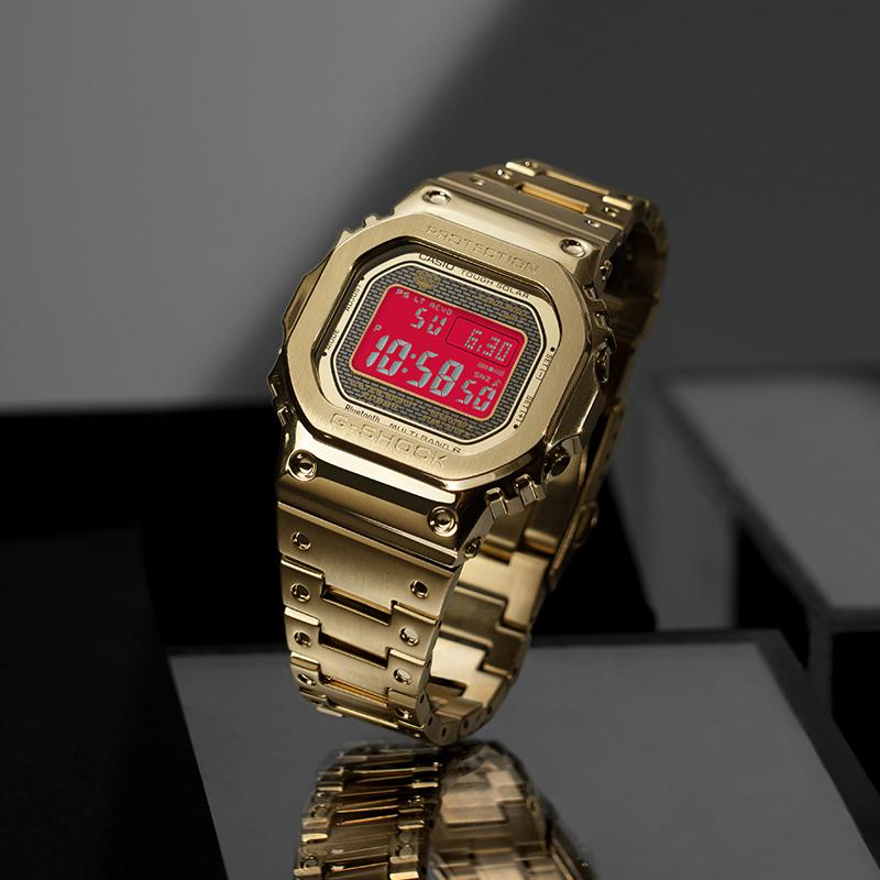 Casio Custom Collection GMW B5000GD 9A Solar Movement Metal Strap Watch Unisex Red Watch Dial GMW-B5000GD-9A(Watch4--)