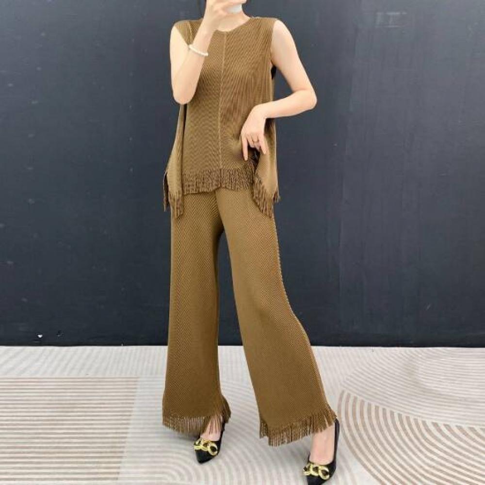 Plara Women S pleatS taSSel blouSe + pantS Set