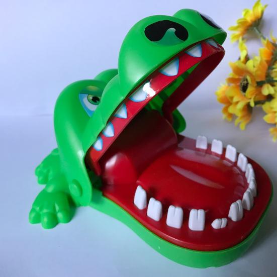 Crocodile Toy Creative Waterproof Plastic Crocodile Mouth Bite Finger Game for Children