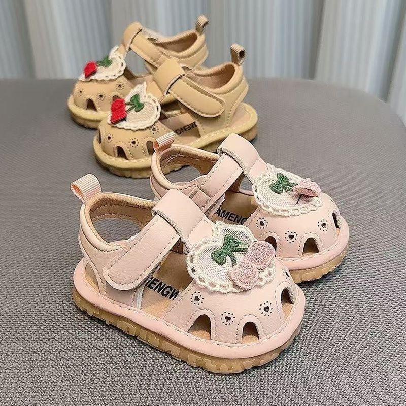 Summer New Infant Sandals Girls' Baby Shoes Squeaky Shoes Little Girl Princess Soft Sole Walking Shoes