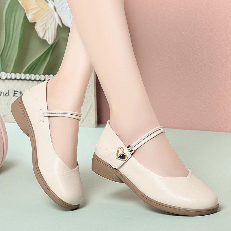 Fashion New Summer Style Light Mouth Low Heel Mother Shoes Comfortable Women's Singles Shoes Soft Sole Flat One-Button Leather Shoes