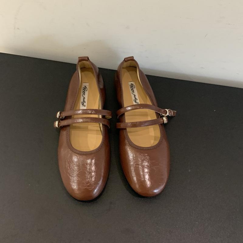 

French retro flat bottom one word Mary Jane single shoes women s 2025 new round head temperament shallow mouth ballet grandma shoes 40