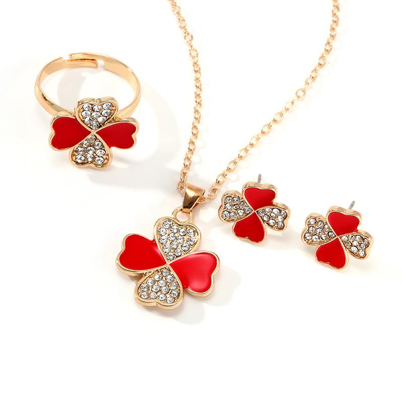 Four-leaf Clover Jewelry Set Featuring A Unique Heart-shaped Design with A Four-leaf Clover Necklace Ring and Earrings 3 Pieces красный