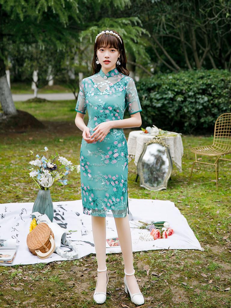 1011 summer medium and long young lace embroidery improved cheongsam daily girl hollow stand-up collar temperament fashion cheongsam