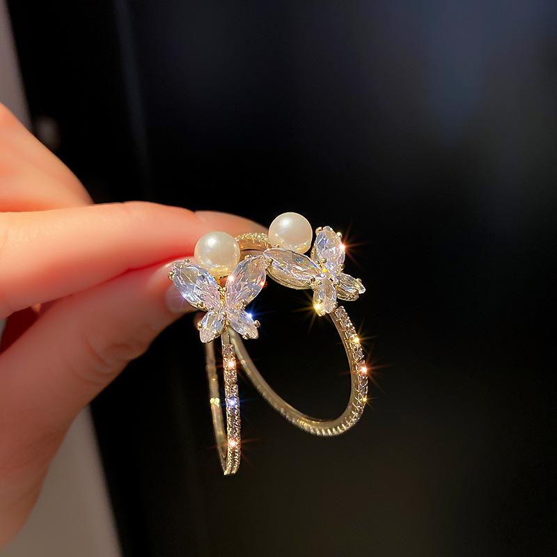 Golden Inlaid Zircon Butterfly Pearl Earrings Personality Fashion Shining Earrings Wedding Jewelry Birthday Gifts