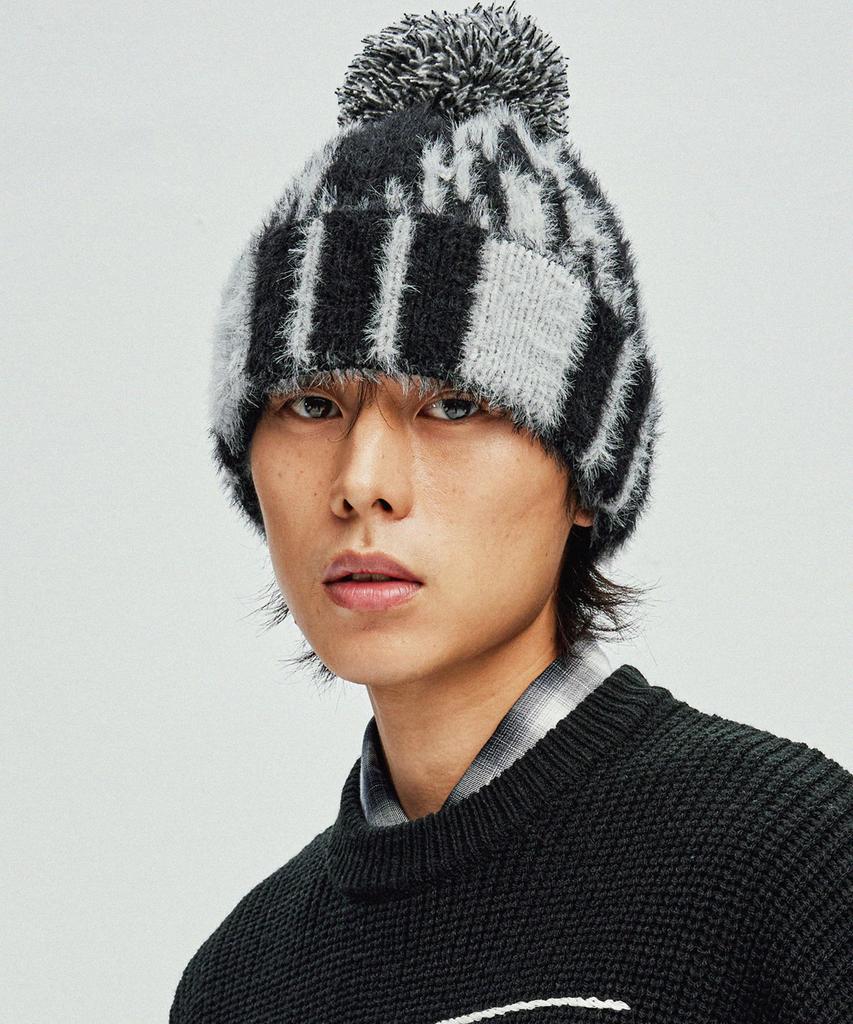 KND Navajo Pattern Beanie Hairy Black