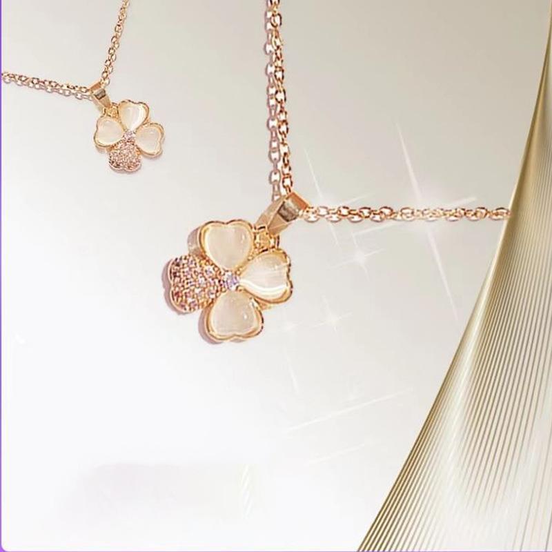Single-petal Diamond-encrusted Four-leaf Flower Titanium Steel Necklace, Women's Model, Light Luxury Niche Fashion Multi-purpose Collarbone Chain