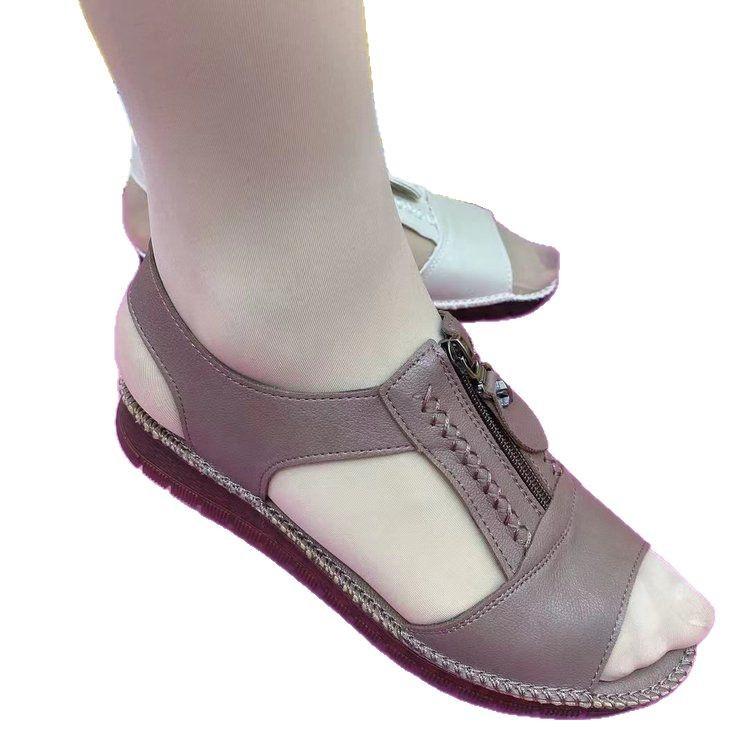 2025 Summer New Mother Fish Mouth Sandals Women's Flat Soft Leather Non-slip Soft Sole Middle-aged and Elderly Beef Tendon Sole Beach Shoes