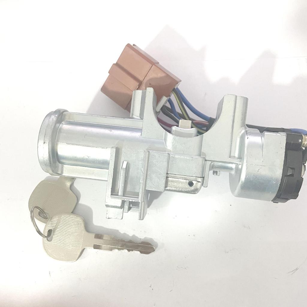 Compatible Ignition and Door Start Key Switch for Foton Motor Times Kangrui H2/H3 L037301002