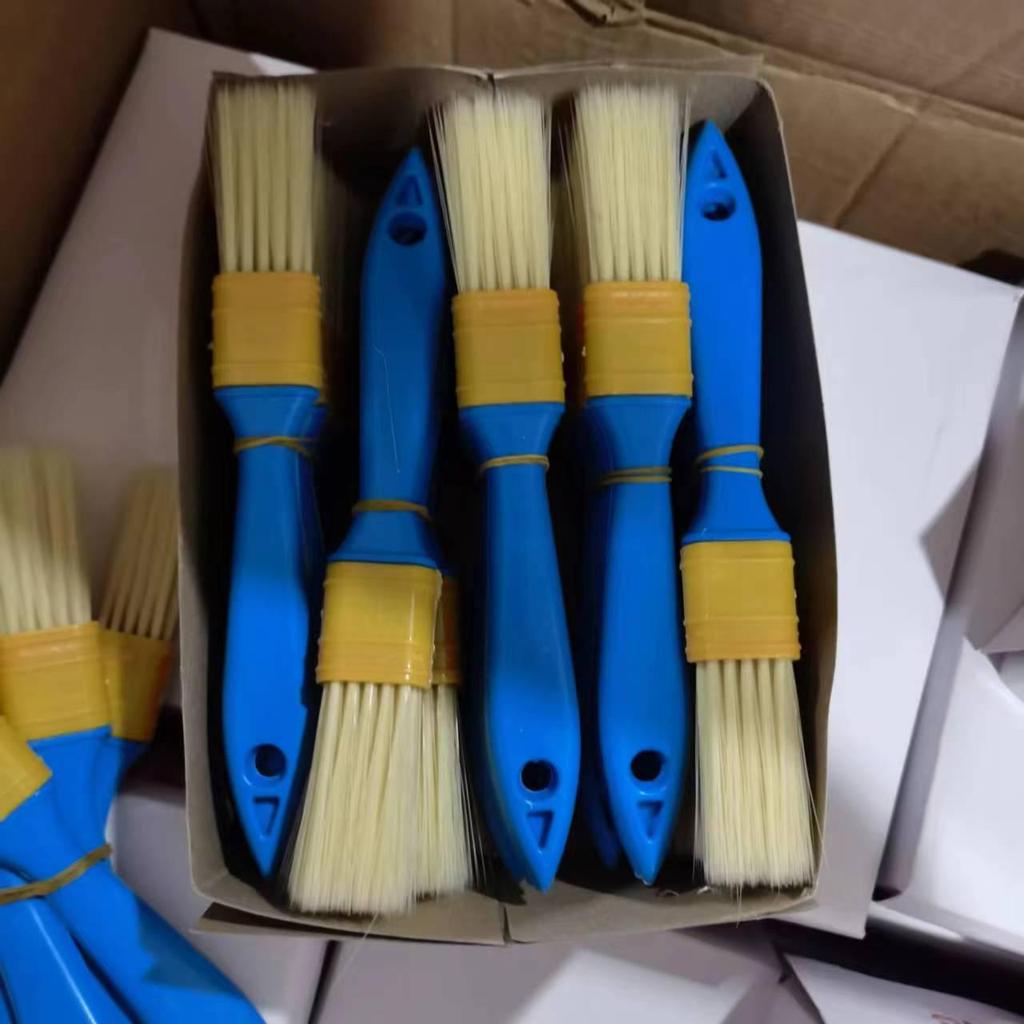 Plastic Handle Brush Set: Paint, BBQ Sauce, Cleaning, Dusting, Nylon Bristle.