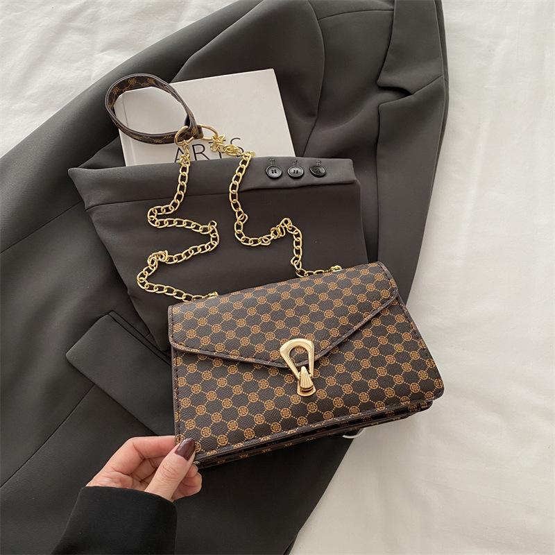 

Shoulder bag printed chain women s bag 2025 summer new trend messenger bag women s small square bag коричневый