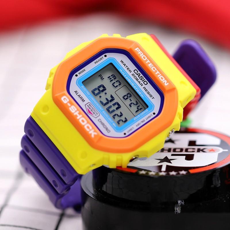 Casio Serie G-SQUAD G-SHOCK Serie Colorata Neon Quadrato Piccolo alla Moda Resistente agli Urti Impermeabile Movimento al Quarzo Cinturino in Resina Giapponese e DW-5610DN-9PR
