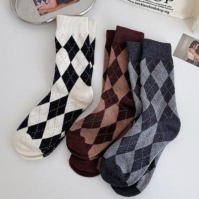 Female Spring and Autumn Diamond Style College Students In The Tube Pile Socks