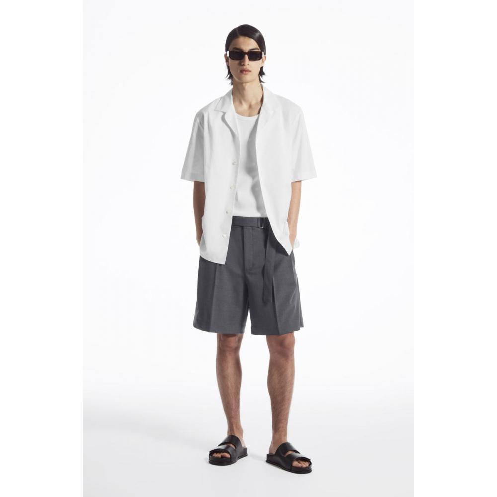 

Шорты COS Japan из смесовой шерсти с поясом