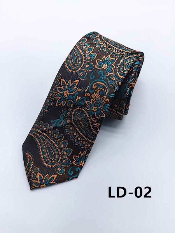 Handmade Paisley Tie for Trendy Gentlemen