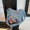 Borsa a tracolla da donna in denim con ricamo floreale