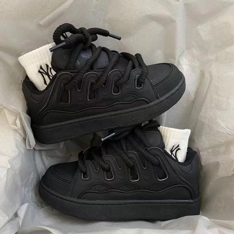 New versatile autumn little white shoes street shot flat-soled non-slip board shoes niche light student shoes