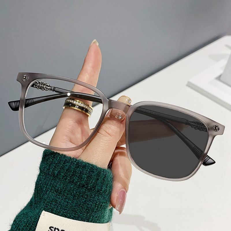 Trendy Chrome Hearts Style Anti-Blue Light Photochromic Glasses for Students & Influencers