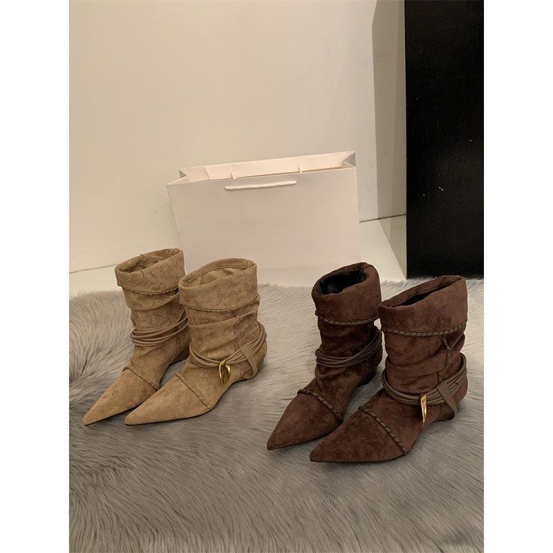 Western Wind 2026 Pile Boots Retro Versatile Low Heel Flat Bottom Belt Wear Cowboy Boots Short Boots