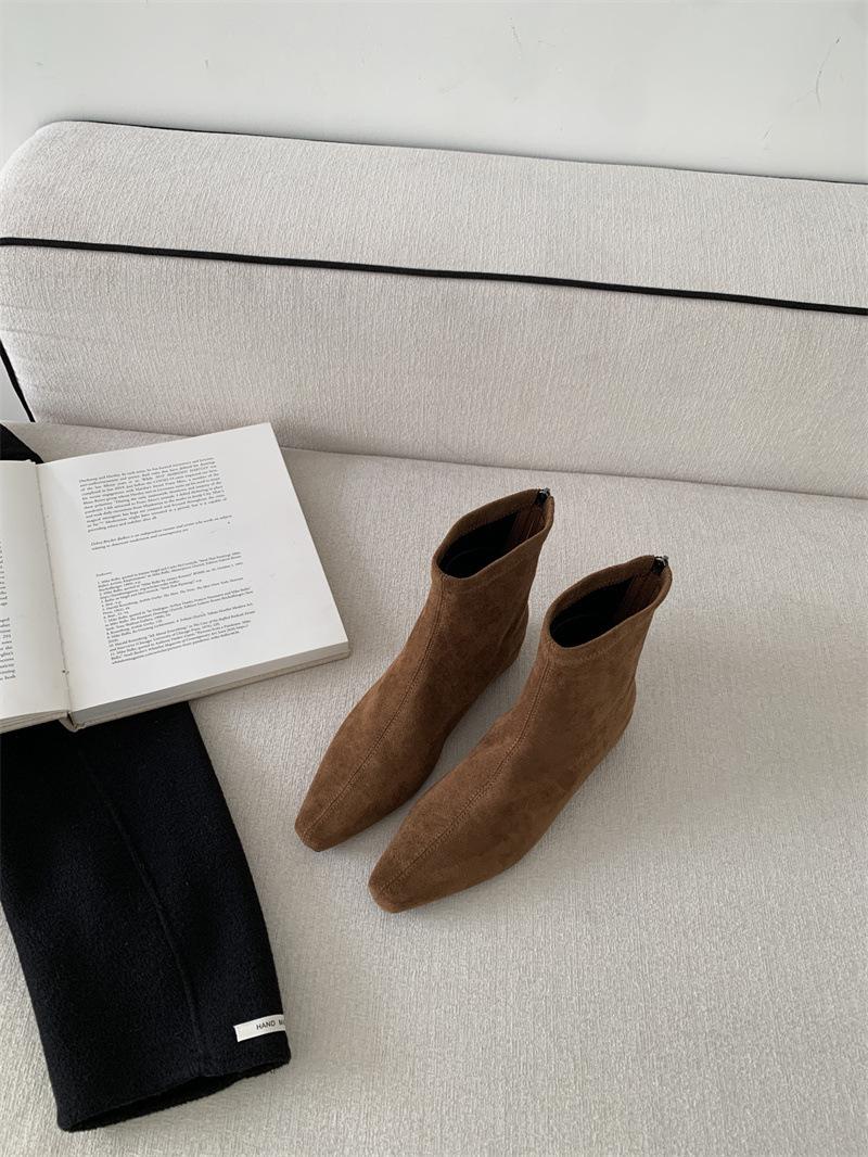 

Женские замшевые короткие ботильоны на скрытой платформе с квадратным носком, осень-зима 2025, новые темпераментные универсальные женские ботинки, танкетка, задняя молния 39 коричневый