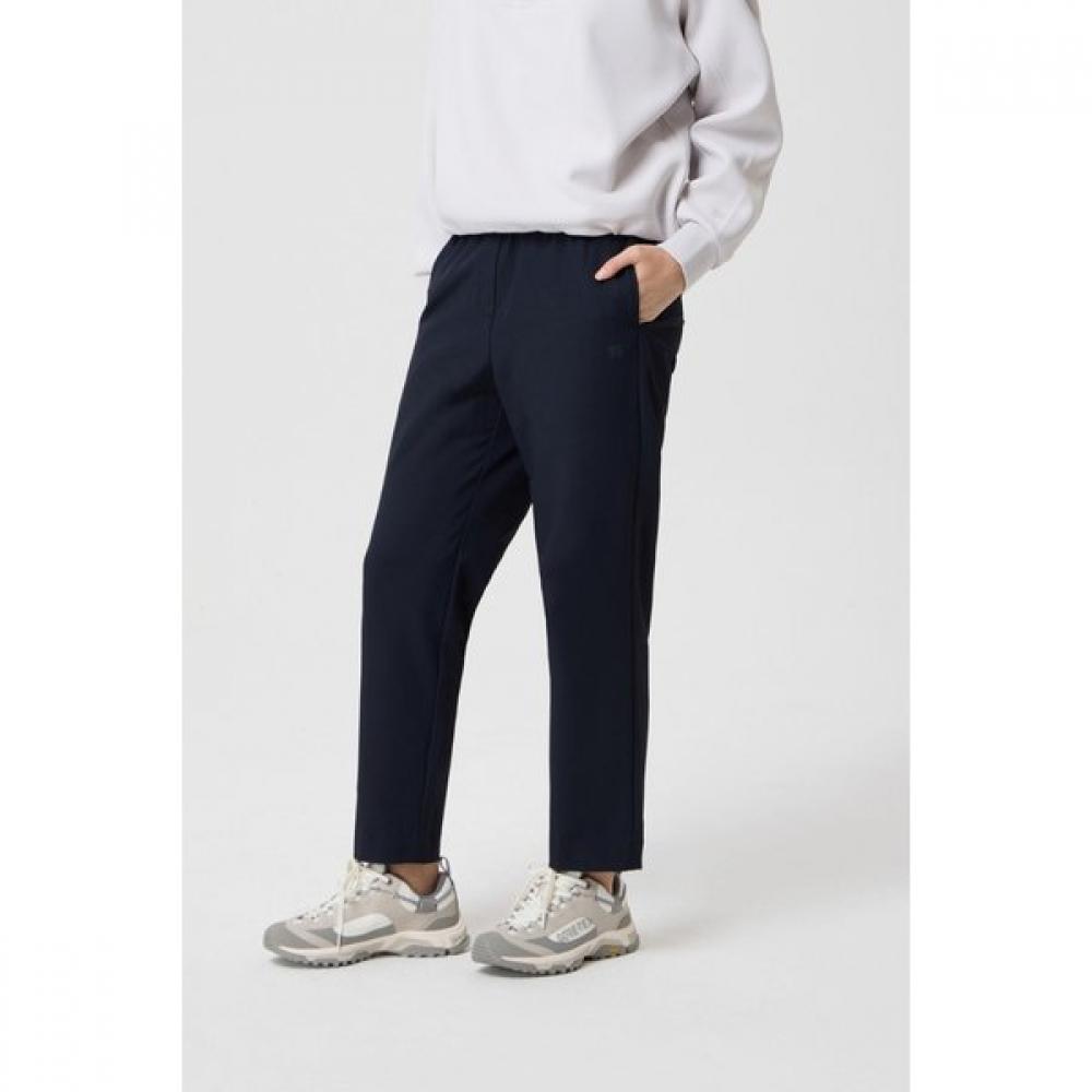 KOLON SPORT Women S Crop Tapered Fit Stretch Banding pantS Tvpna24412cin