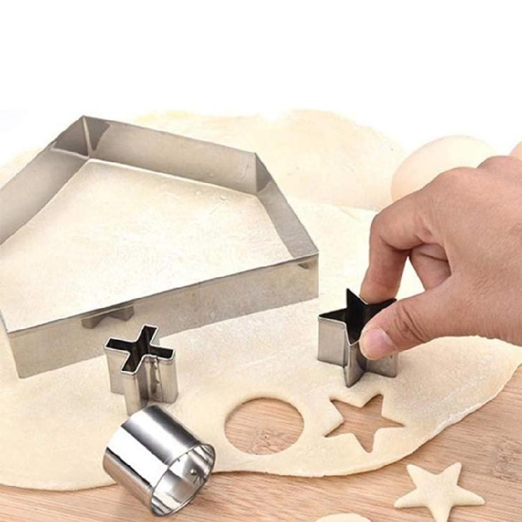 28PCs Holiday Cookie Cutters Stainless Steel Baking Molds Gingerbreads Biscuit Moulds With Safe Rounded Edges