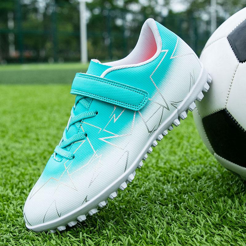 Ein Paar saisonunabhängige Leder-Fußballschuhe für Schüler mit Stollen, verschleißfeste Fußballschuhe, Größen 31-39