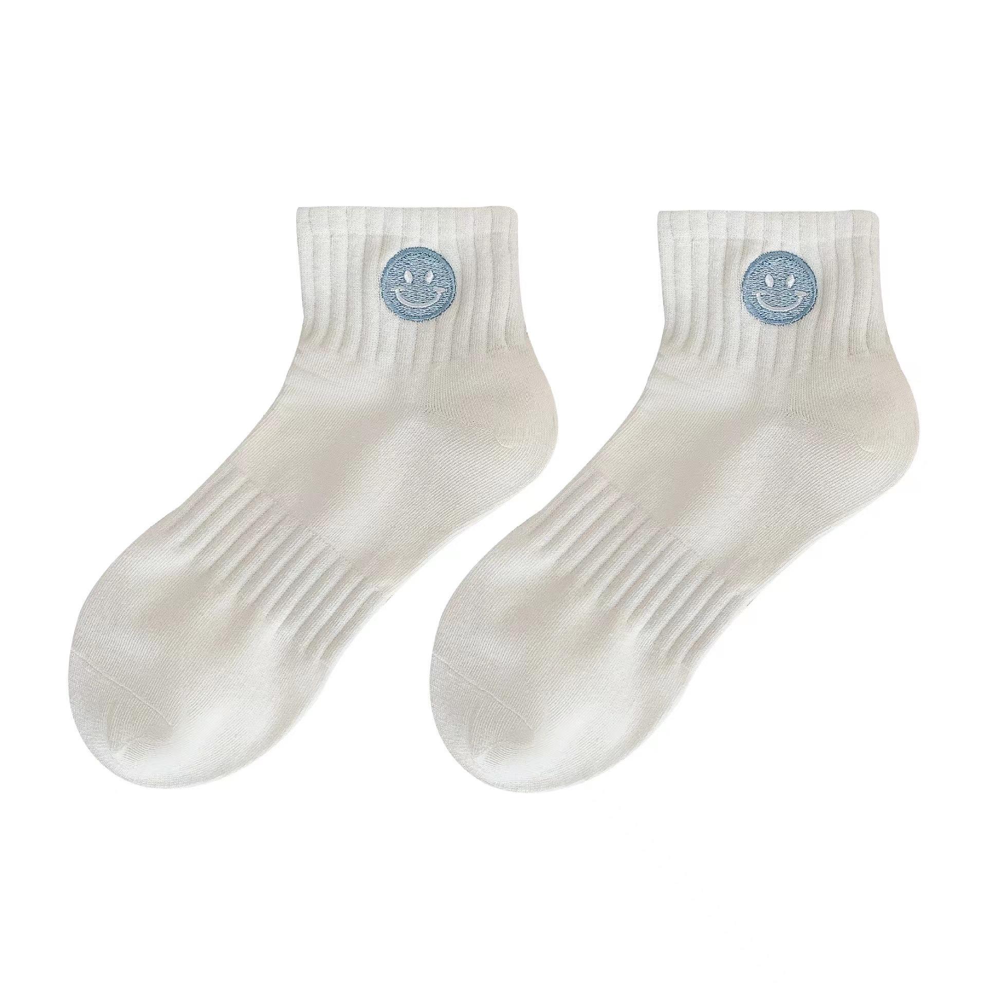 

Women s Smiley Face Low-Cut Cotton Socks - Trendy Waist-Cinching Design for Spring, Summer, and Autumn One Size Fits 36-43
