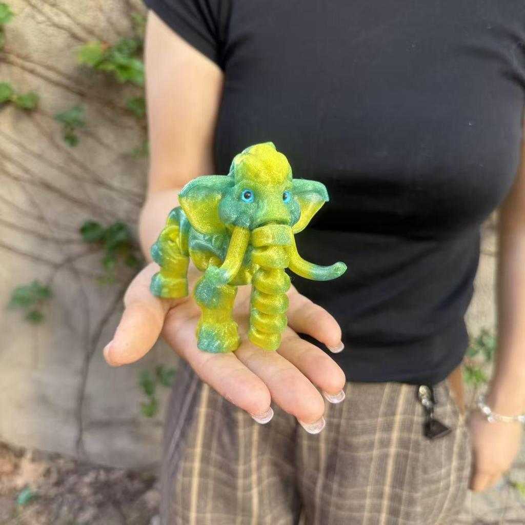 3D Printed Movable Mammoth Elephant Model – Creative Desktop Toy Ornament