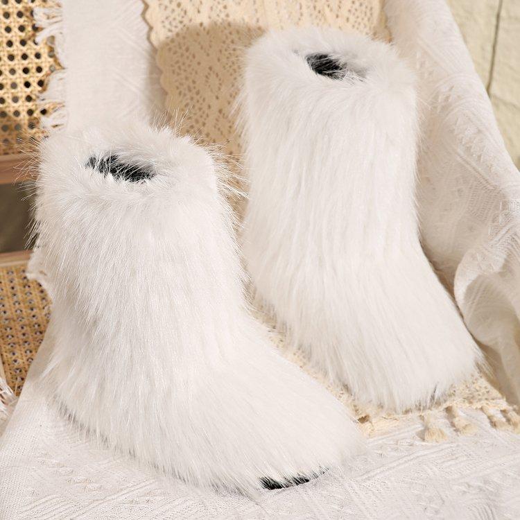 Fashion New Winter Fur Onepiece Raccoon Fur Female Snow Boots Fur Shoes Outdoor Mid Leg Boots