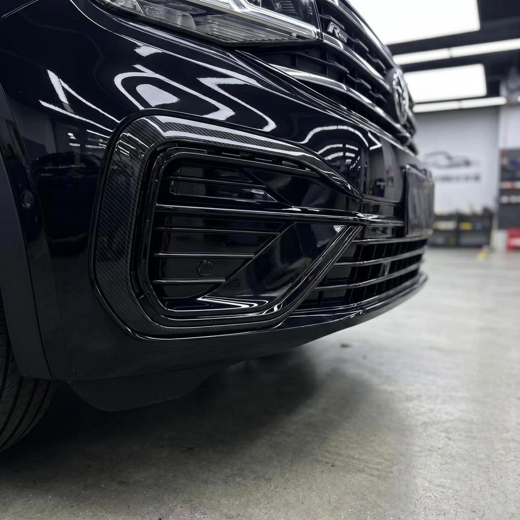 Gloss Black Front Bumper Fog Light Frame with Bright Strip for 2021–2023 Teramont R-line (US Version)
