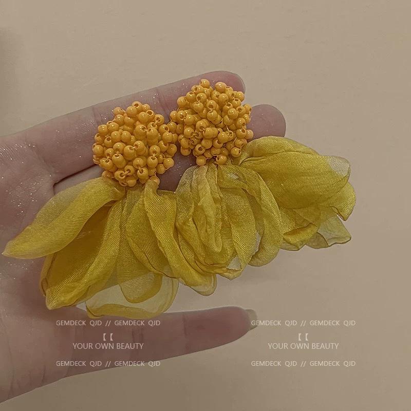 2025 White Chiffon Flower High-End Fairy Stud Earrings for Big Round Faces