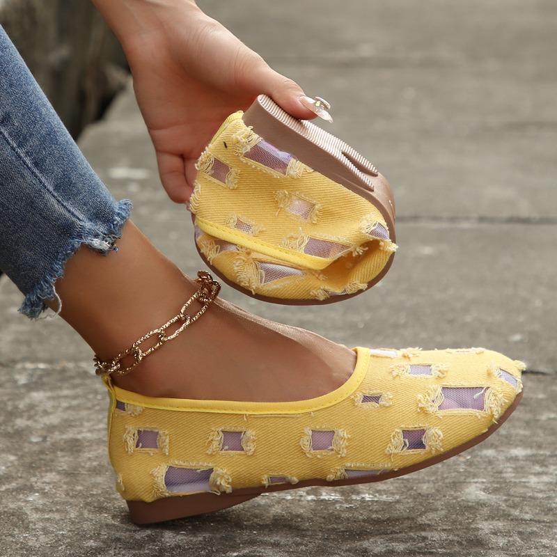 Large size hollow soft-soled cloth shoes spring and summer new casual flat-soled single shoes one pedal breathable shallow-mouth Doudou shoes