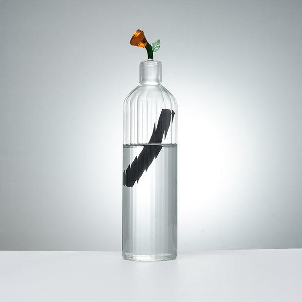 

Carafe en verre 1L + 1 charbon de bambou