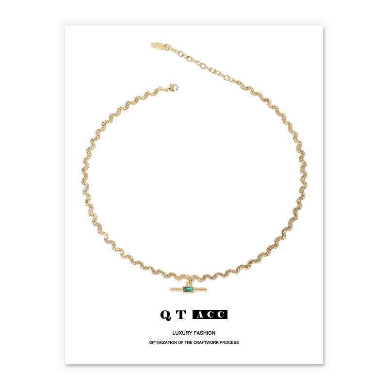 18K Gold Plated Korean Retro Curved Chain Necklace with Emerald Zircon for Women (Autumn/Winter)