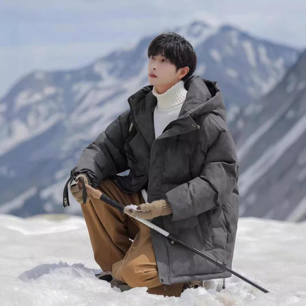 Trendy outdoor waterproof cotton-padded clothes for men, new winter thickened warm loose casual cotton-padded jackets and cotton-padded clothes.