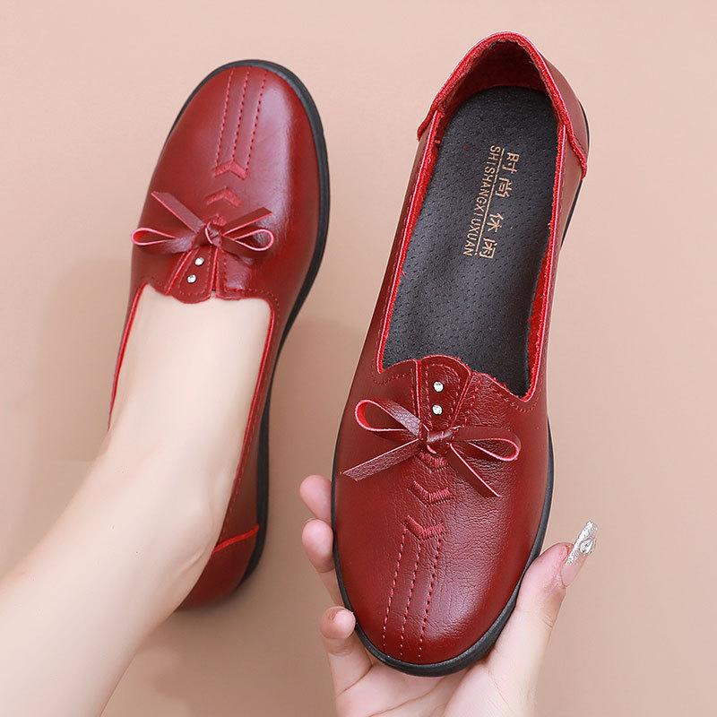 Shoes single shoes soft sole comfortable flat non-slip medium leather shoes in the elderly women's shoes spring and autumn models