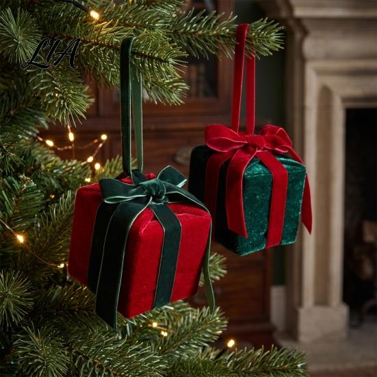 Luxury Home Soft Furnishings Velvet Gift Box Christmas Tree Ornament, Square Shaped Hanging Garland Matching Accessories Decoration with Bow