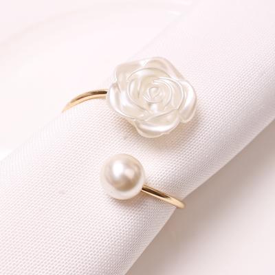 4/2PCS Valentine's Day Wedding Pearl Napkin Rings Rose Creative Round Pearl Table Decoration & Accessories Dining Napkin Rings