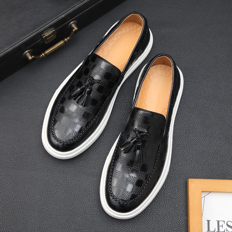 Fashion Fashion Men's Casual Shoes Embossed Leather Men Classic Retro British Style Tassels Loafers Mens Slip-on Outdoor Driving Flats