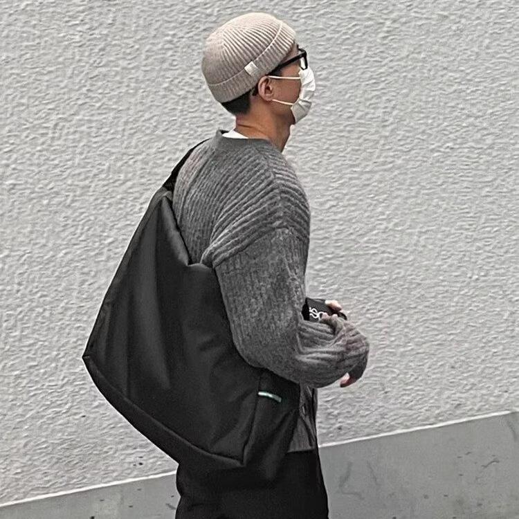 Men's Retro Loose Knit Sweater, Autumn/Winter Collection - Personalized Round Neck, Japanese Style.