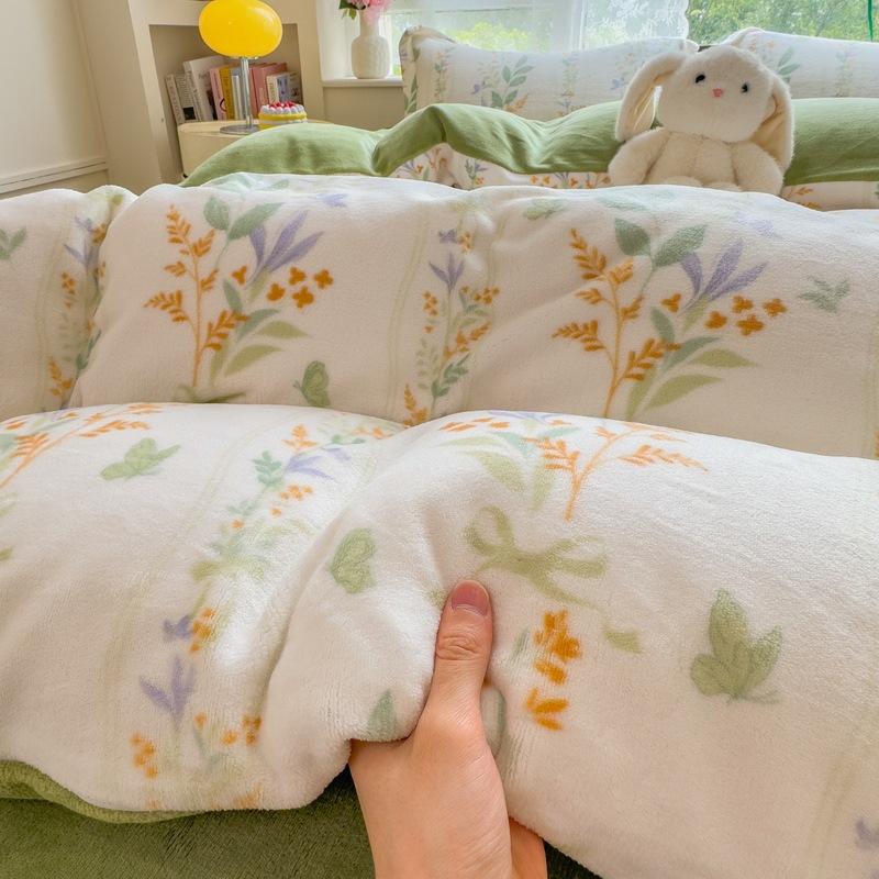 Thickened Milk Fleece Four-Piece Set Double-Sided Fleece Quilt Cover Coral Flannel Bed Sheet Quilt Cover Three-Piece Set Of Bed Hat