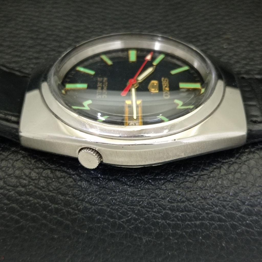 VINTAGE SEIKO 5 AUTOMATIC 7S26A JAPAN MENS BLACK COLOR DIAL WATCH A701915-5 R207-a701915