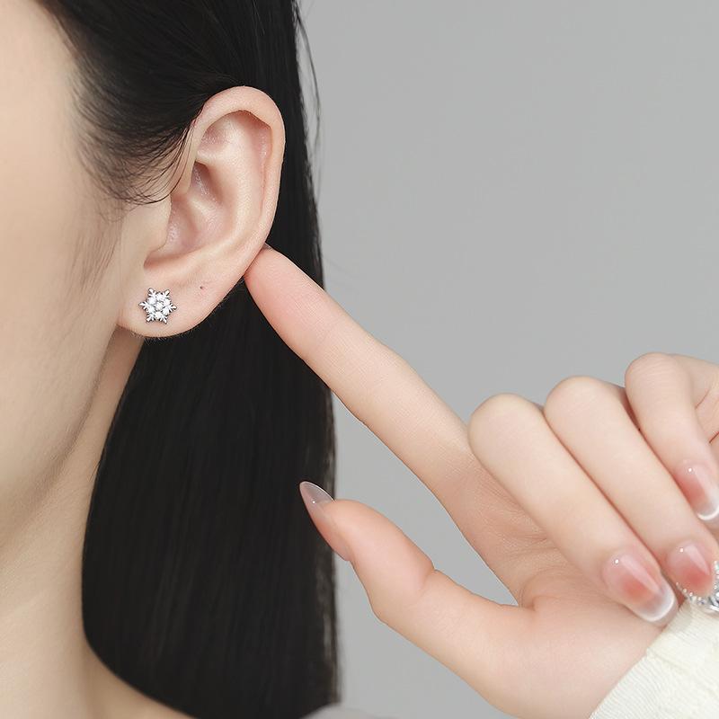Sterling Silver Snowflake Stud Earrings Fashion Zircon Threaded Flower Earbone Studs Women'S Design Sense Light Luxury Temperament Ear Jewelry