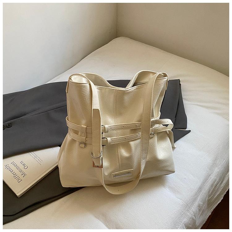 

Корейская версия модной сумки 2025 новая простая наплечная сумка-мессенджер большой вместимости модная повседневная сумка-тоут для поездок на работу женская белый