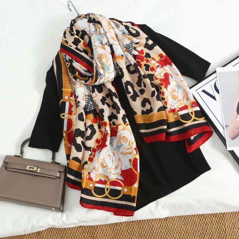 New Street Popular Leopard Print Rose Print Women's Scarf Silk Scarf Spring and Autumn Travel Warm Scarf