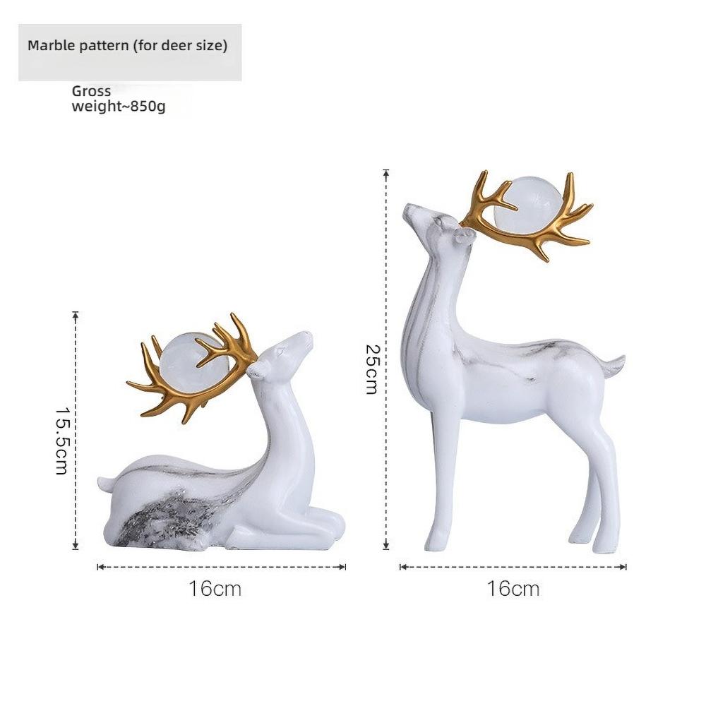 

Glittering Reindeer Snow Globe, Crystal Ball with Elk for Christmas Table Decor, Festive Holiday Ornament Gift for Home