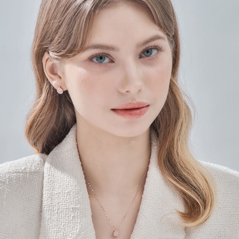 ELLE Jewelry 14K Natural Rose Quartz Point Necklace EL14NN025