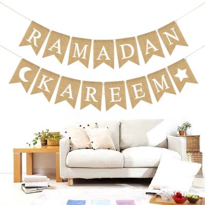 עיצוב הבית – דגלים, כרזות ואביזרים