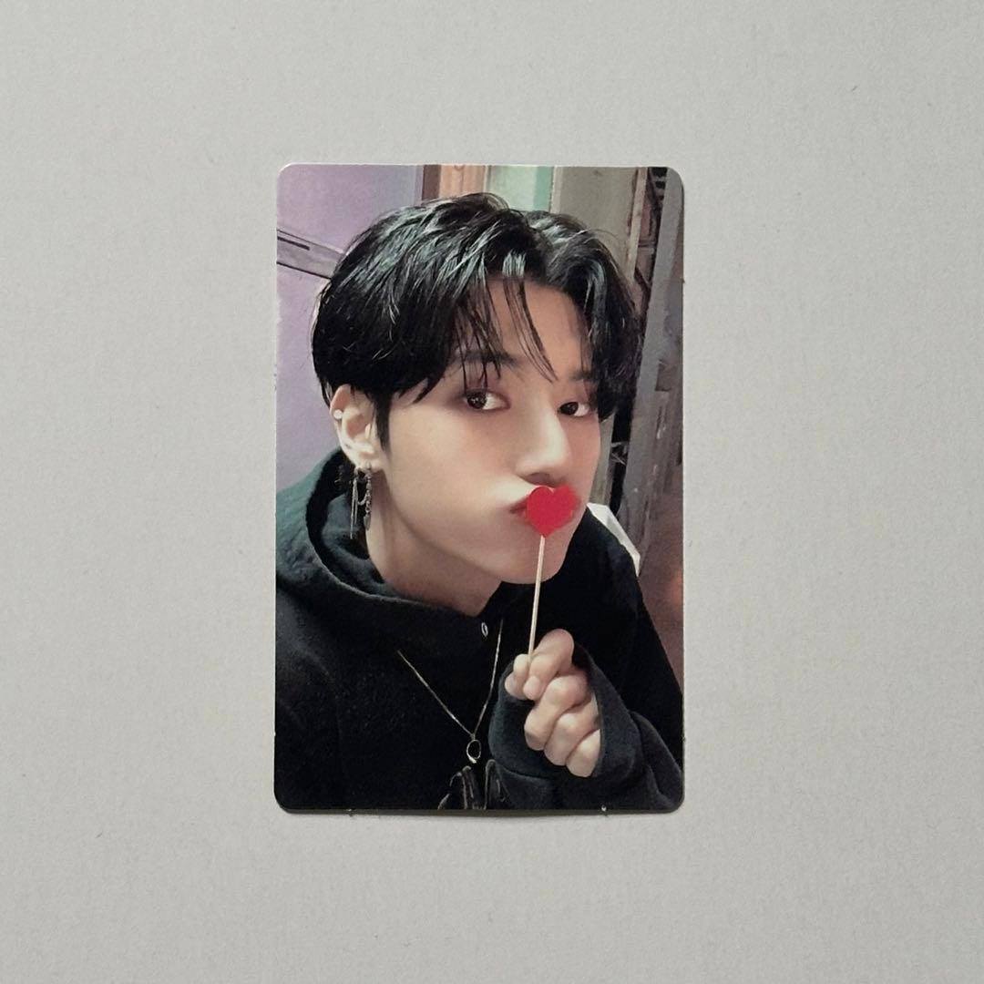 

[USED] ATEEZ the world Wooyoung movement kq bonus trading card